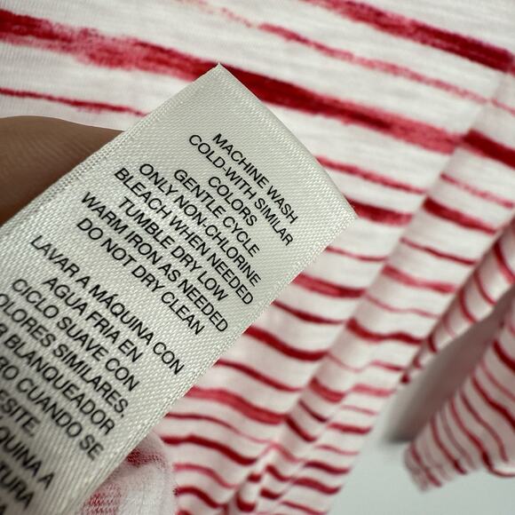 Chicos 1 The Ultimate Tee Medium V-Neck White Wavy Red Striped 3/4 Sleeve Top - Picture 6 of 8